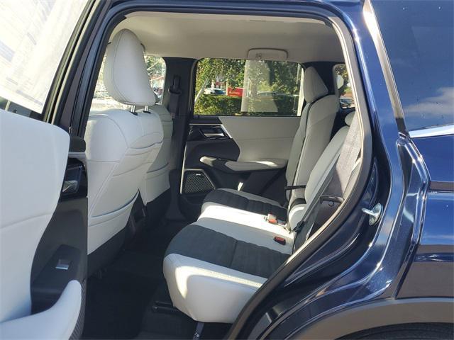 new 2025 Mitsubishi Outlander car, priced at $29,777