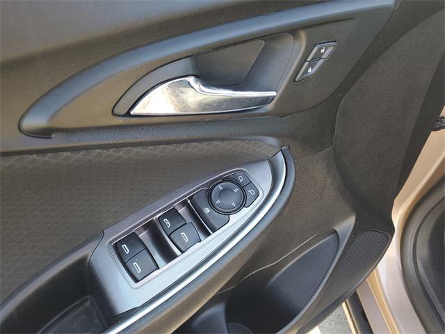 used 2018 Chevrolet Malibu car, priced at $9,444