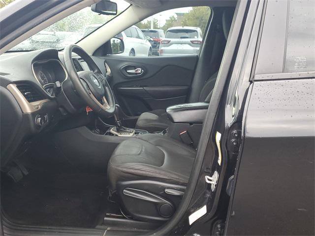 used 2014 Jeep Cherokee car, priced at $2,444