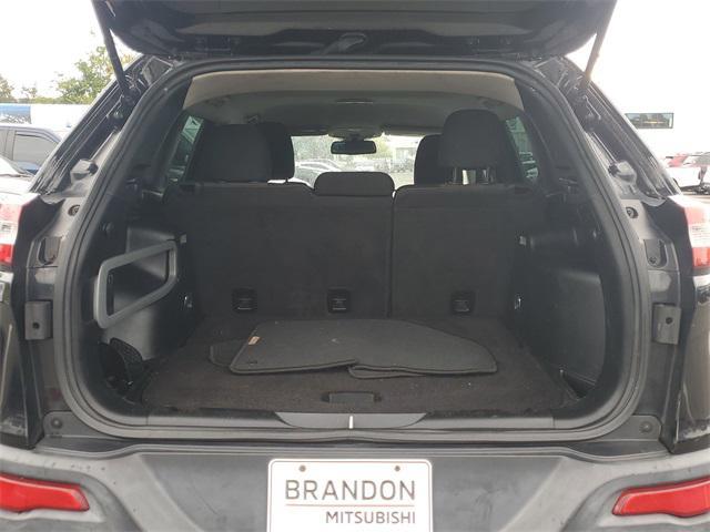 used 2014 Jeep Cherokee car, priced at $2,444