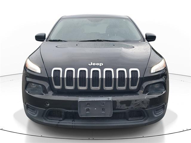 used 2014 Jeep Cherokee car, priced at $2,444