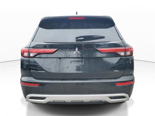 new 2024 Mitsubishi Outlander car