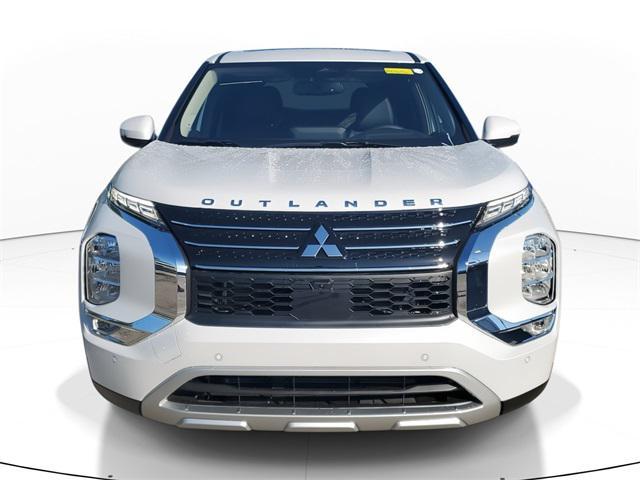 new 2024 Mitsubishi Outlander car, priced at $30,979