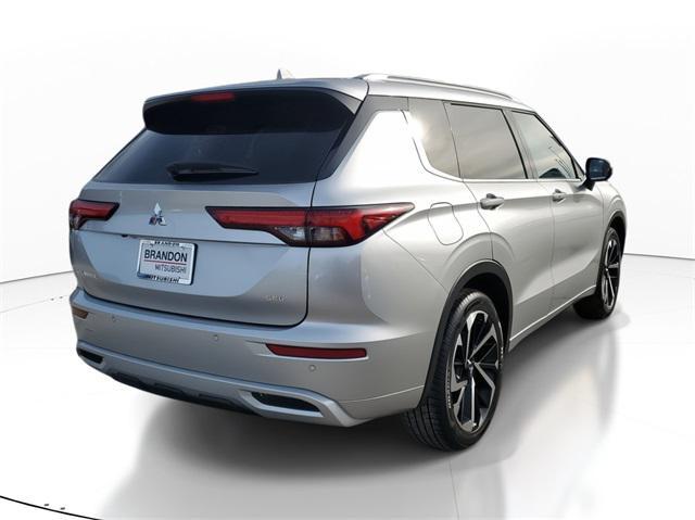 new 2024 Mitsubishi Outlander car, priced at $31,508