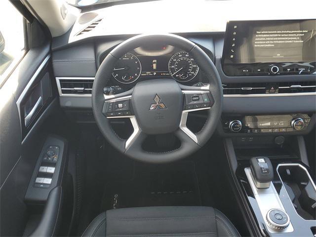 new 2025 Mitsubishi Outlander car, priced at $35,205