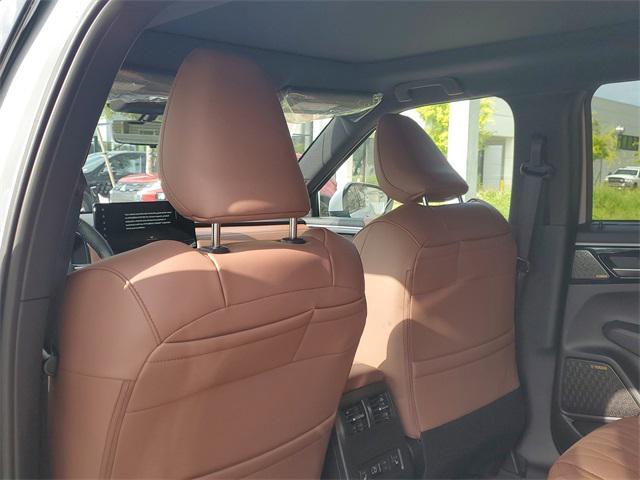 new 2025 Mitsubishi Outlander car, priced at $45,195