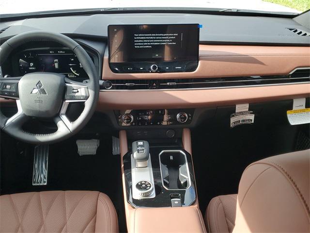 new 2025 Mitsubishi Outlander car, priced at $45,195