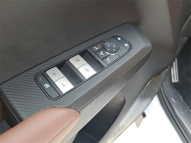 new 2025 Mitsubishi Outlander car, priced at $45,195