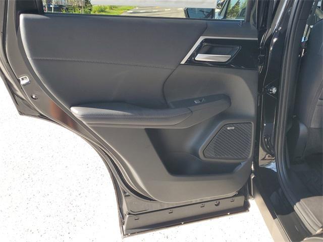 new 2025 Mitsubishi Outlander car, priced at $35,205