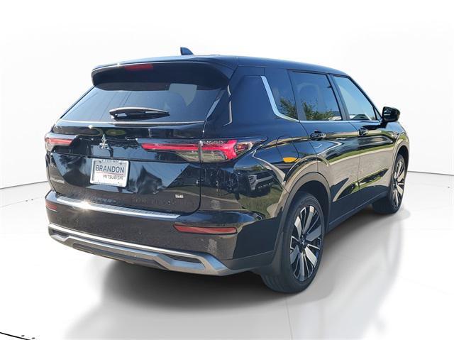 new 2025 Mitsubishi Outlander car, priced at $35,205