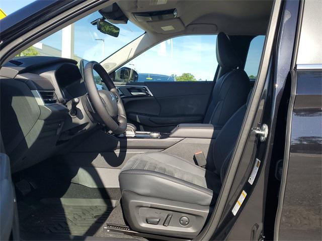 new 2025 Mitsubishi Outlander car, priced at $35,205