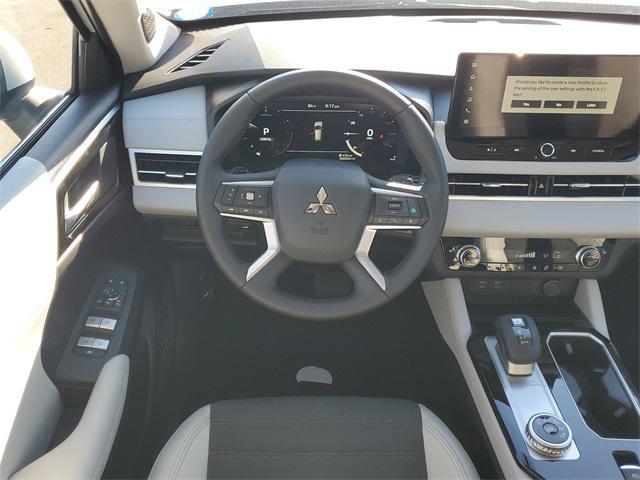 new 2025 Mitsubishi Outlander car, priced at $39,795