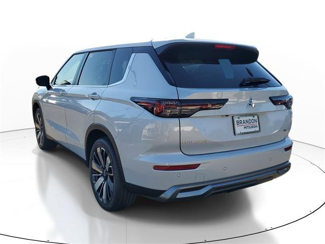 new 2025 Mitsubishi Outlander car, priced at $39,795