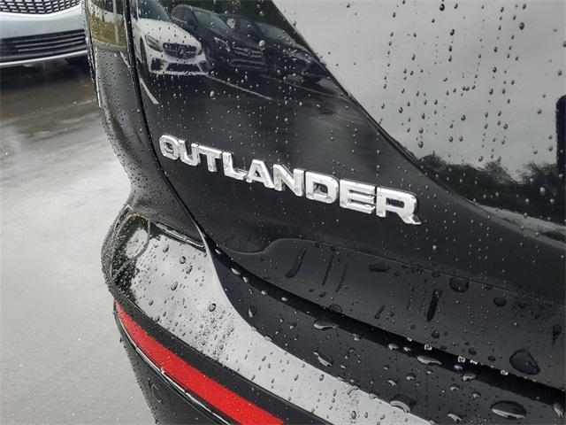 new 2025 Mitsubishi Outlander car, priced at $32,200