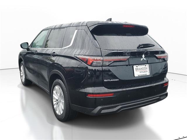 new 2025 Mitsubishi Outlander car, priced at $32,200