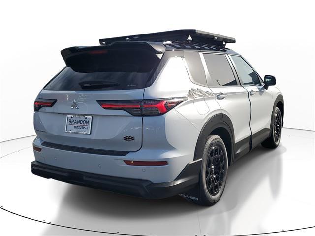 new 2025 Mitsubishi Outlander car, priced at $44,315