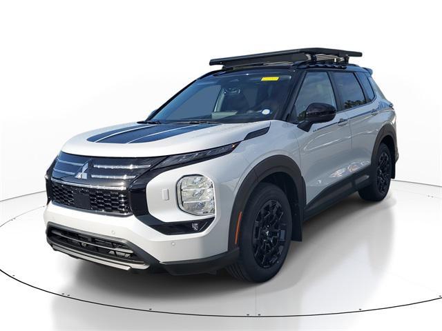 new 2025 Mitsubishi Outlander car, priced at $44,315