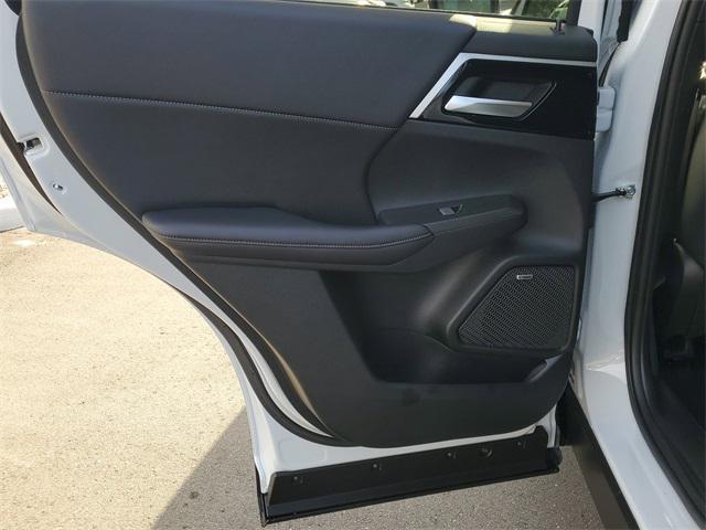 new 2025 Mitsubishi Outlander car, priced at $44,315