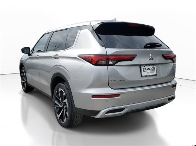 new 2024 Mitsubishi Outlander car, priced at $30,412