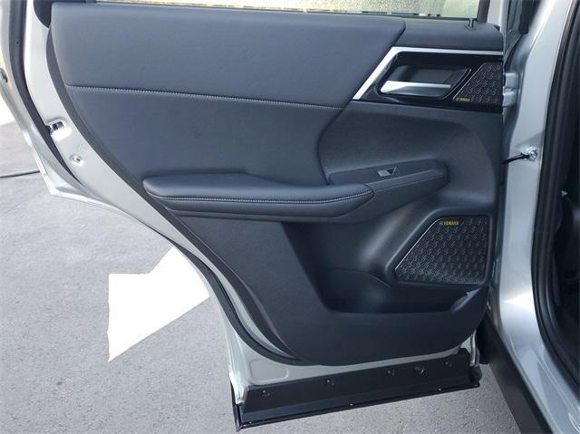 new 2025 Mitsubishi Outlander car, priced at $38,320