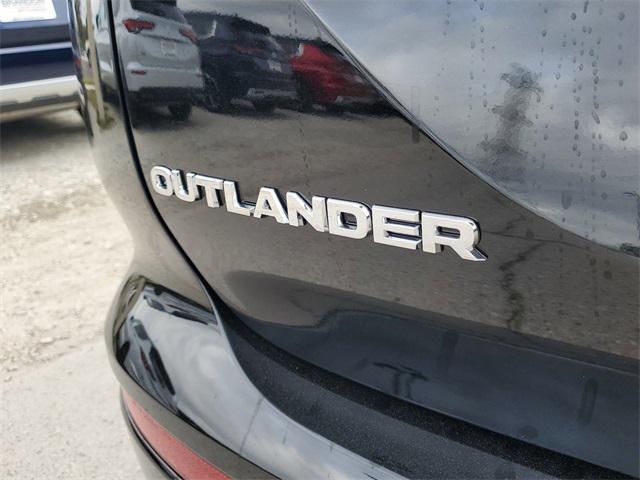 new 2024 Mitsubishi Outlander car, priced at $31,508