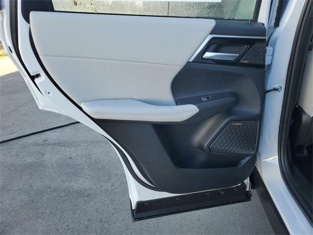 new 2025 Mitsubishi Outlander car, priced at $38,610