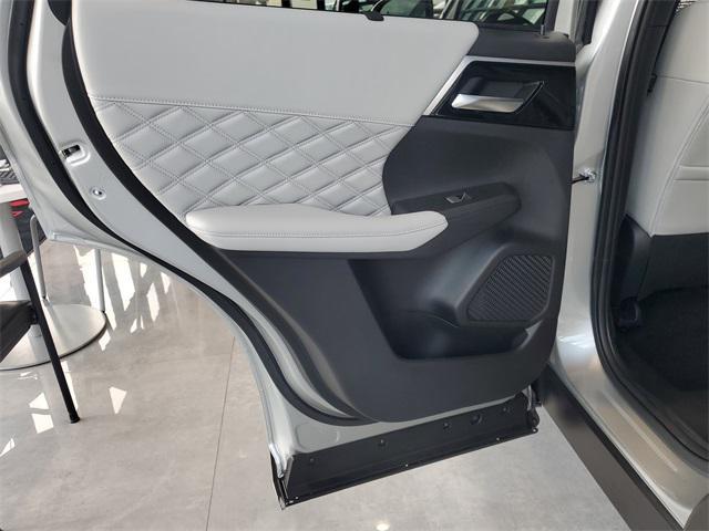 new 2025 Mitsubishi Outlander PHEV car, priced at $48,905