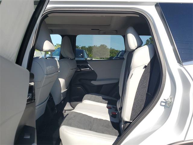 new 2025 Mitsubishi Outlander car, priced at $38,890