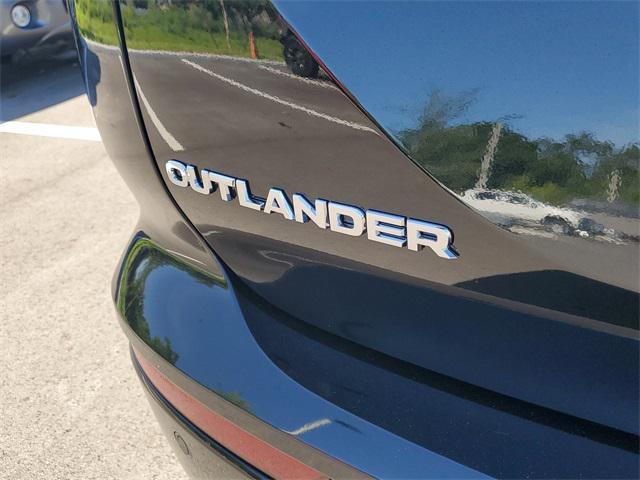 new 2025 Mitsubishi Outlander car, priced at $40,395