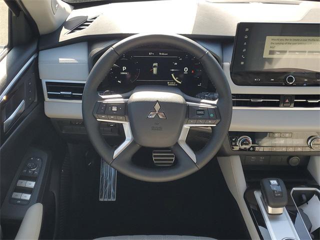 new 2025 Mitsubishi Outlander car, priced at $40,395