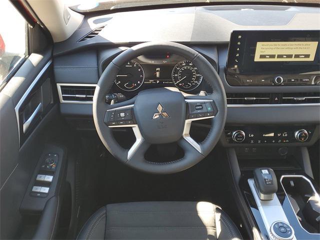 new 2025 Mitsubishi Outlander car, priced at $35,715