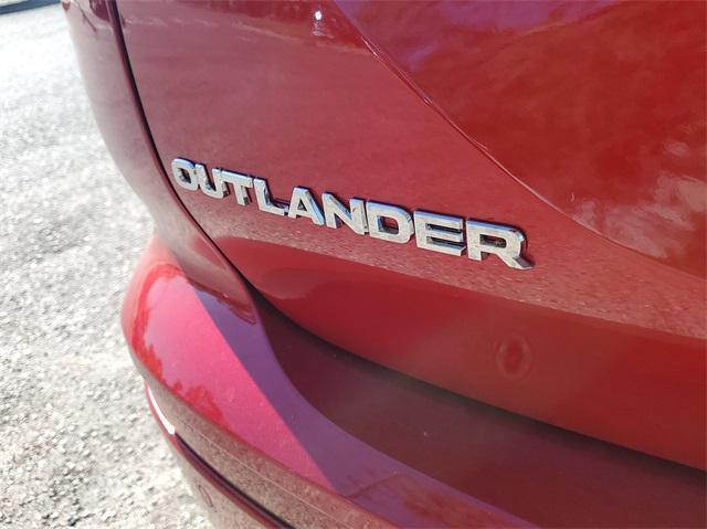 new 2025 Mitsubishi Outlander car, priced at $35,715