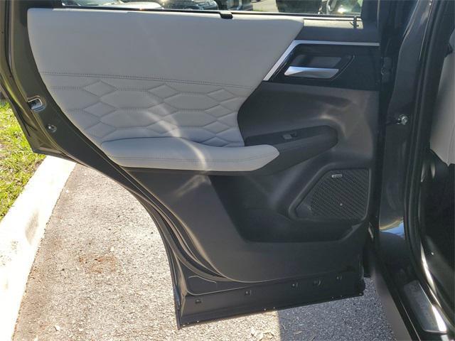 new 2025 Mitsubishi Outlander car, priced at $40,045
