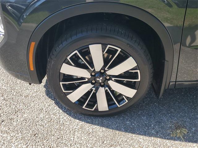 new 2025 Mitsubishi Outlander car, priced at $40,045
