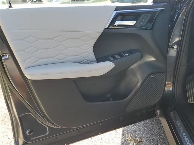 new 2025 Mitsubishi Outlander car, priced at $40,045