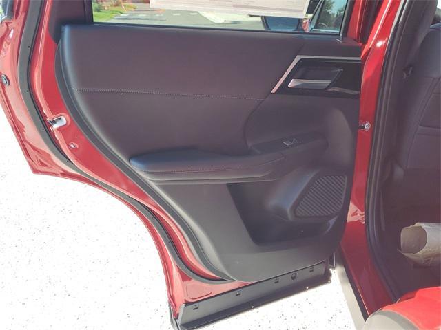 new 2025 Mitsubishi Outlander PHEV car