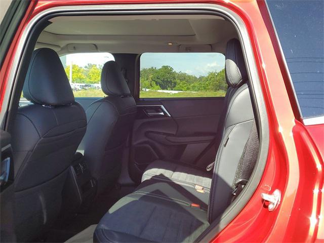 new 2025 Mitsubishi Outlander PHEV car