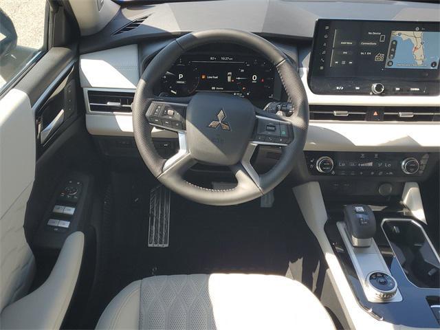 new 2025 Mitsubishi Outlander car, priced at $40,045