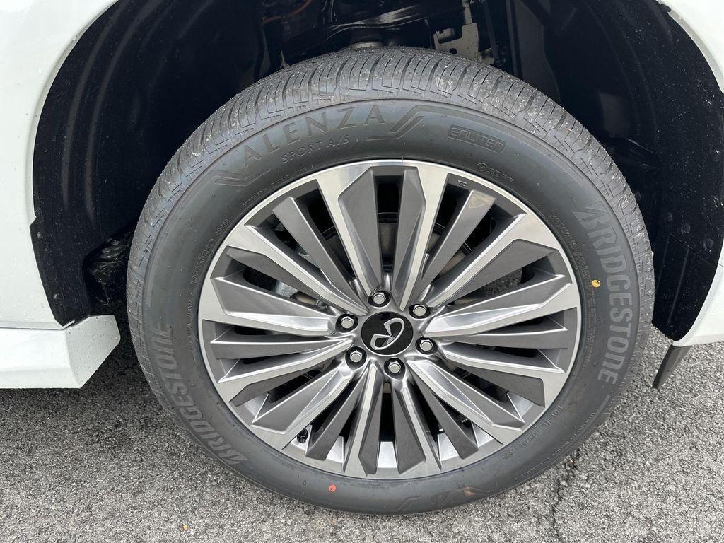 new 2026 INFINITI QX80 car, priced at $98,055