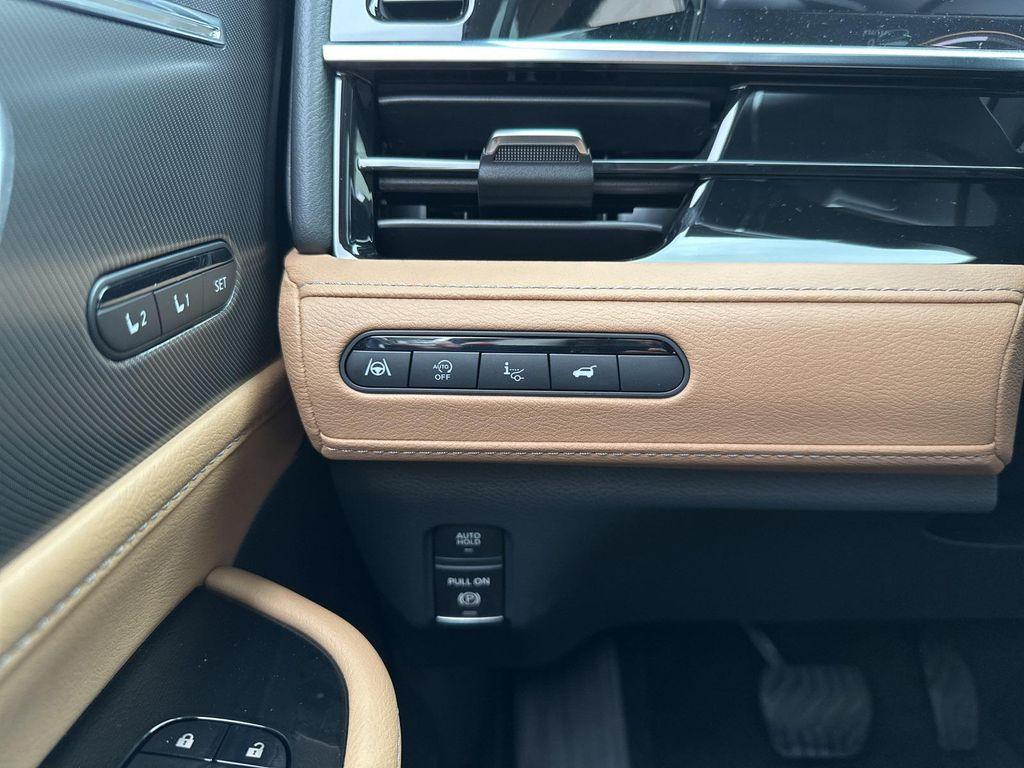new 2026 INFINITI QX80 car, priced at $98,055