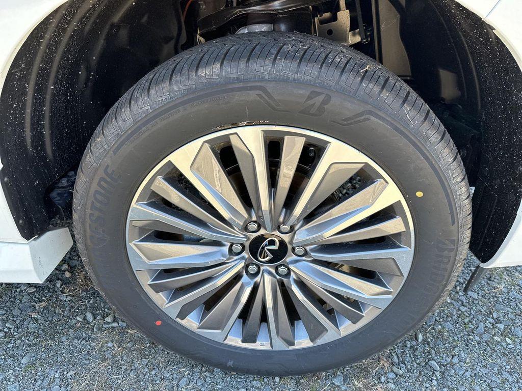 new 2025 INFINITI QX80 car, priced at $82,194