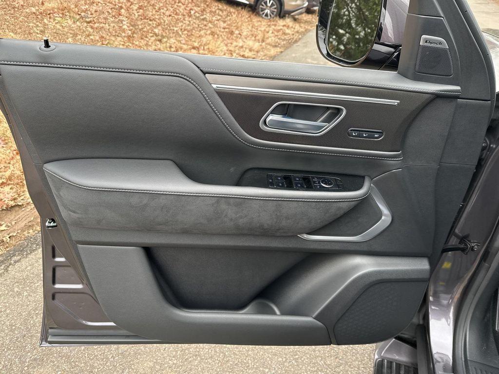 new 2025 INFINITI QX80 car, priced at $84,270