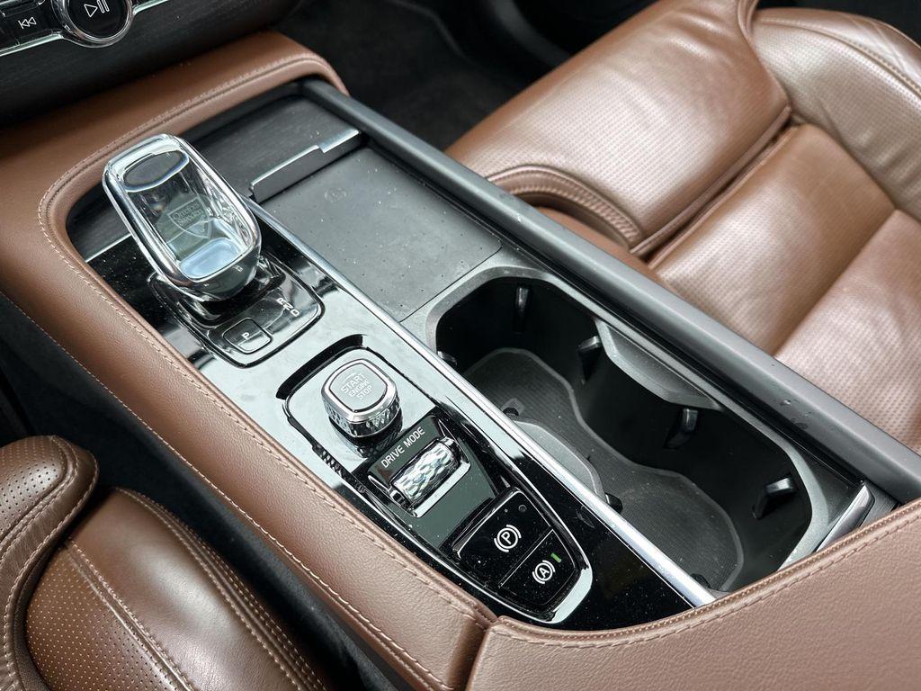 used 2021 Volvo XC90 Recharge Plug-In Hybrid car, priced at $35,700