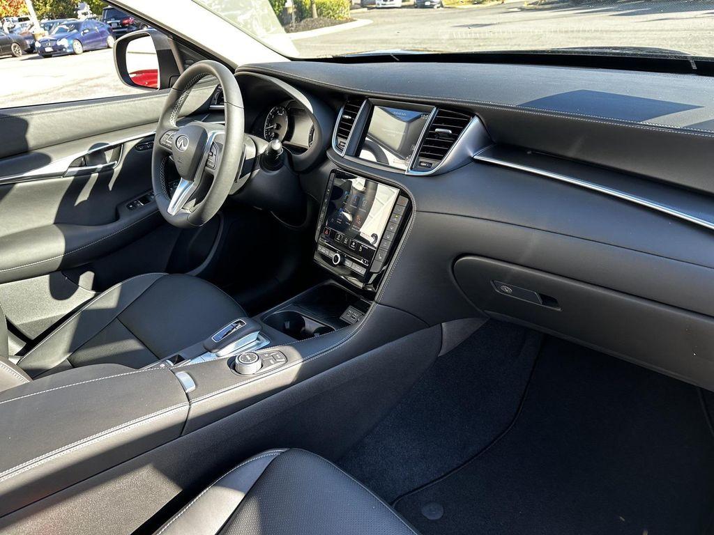 new 2025 INFINITI QX50 car