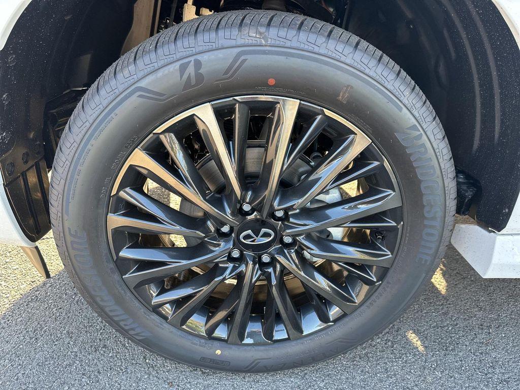 new 2026 INFINITI QX80 car, priced at $116,435