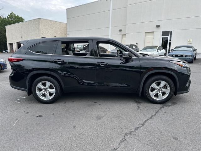 used 2020 Toyota Highlander car, priced at $27,200