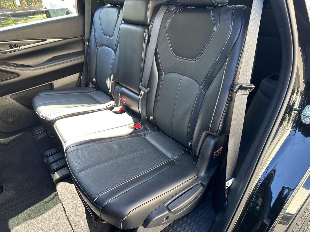 used 2025 INFINITI QX60 car, priced at $38,900