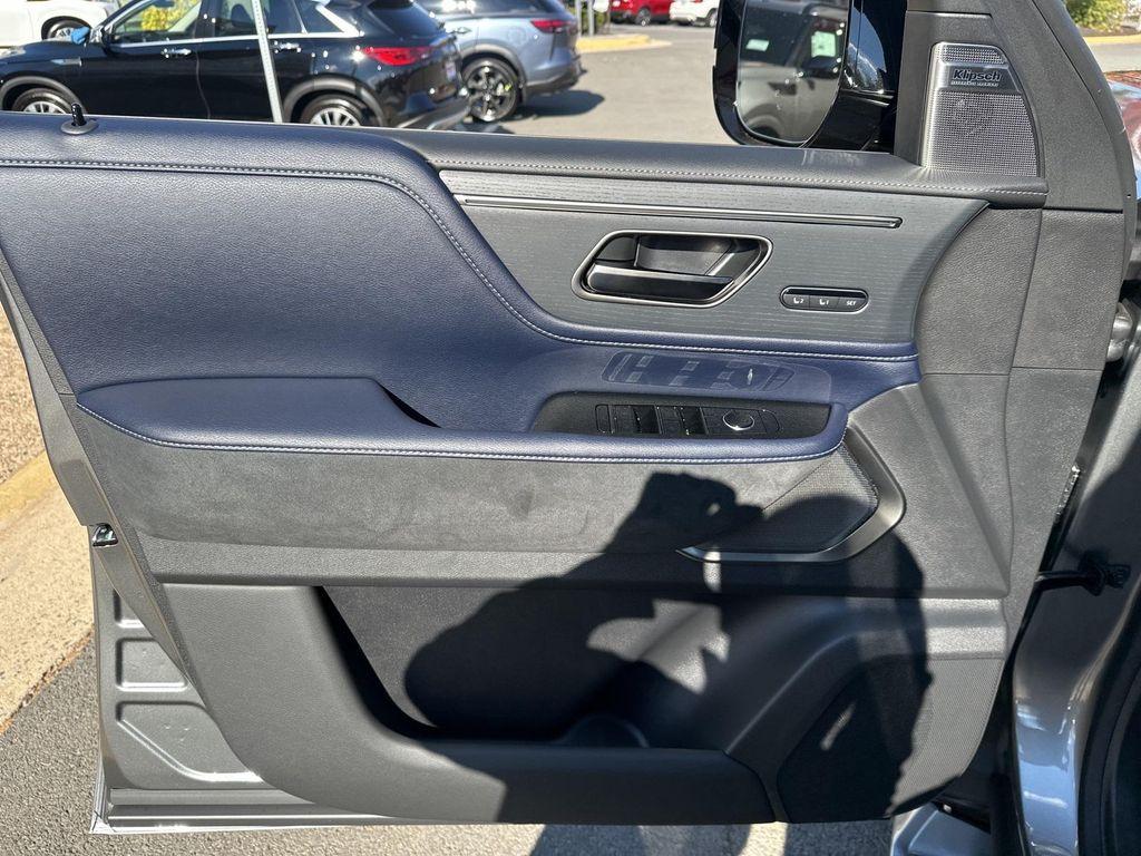 new 2026 INFINITI QX80 car, priced at $95,054