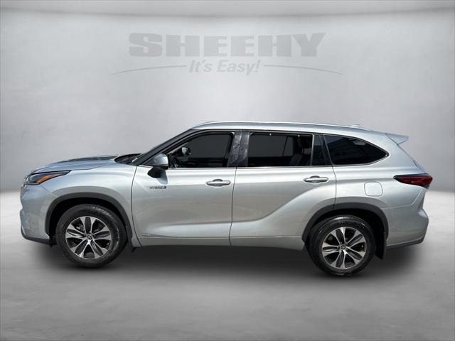 used 2021 Toyota Highlander Hybrid car, priced at $38,400