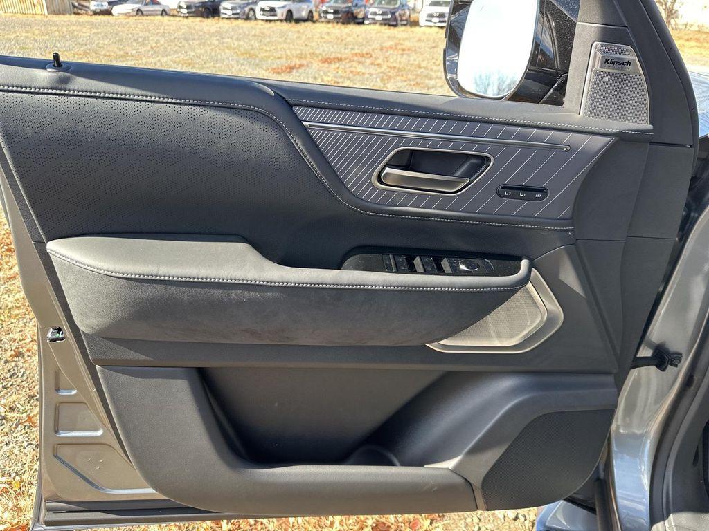 new 2026 INFINITI QX80 car, priced at $104,879